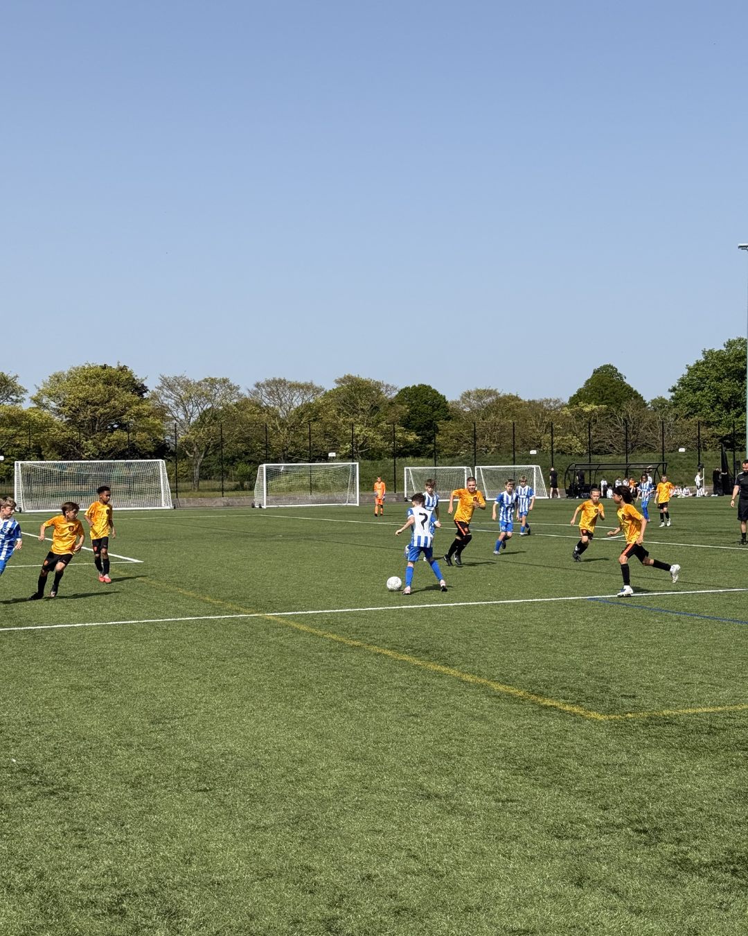 Pro Academy SeriesでプレーするU11選手たち